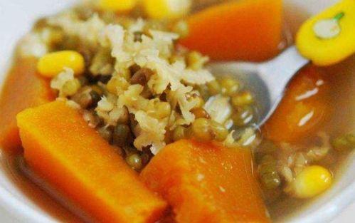 炖着吃的黄皮瓜,家常美味，营养滋补的佳肴呈现